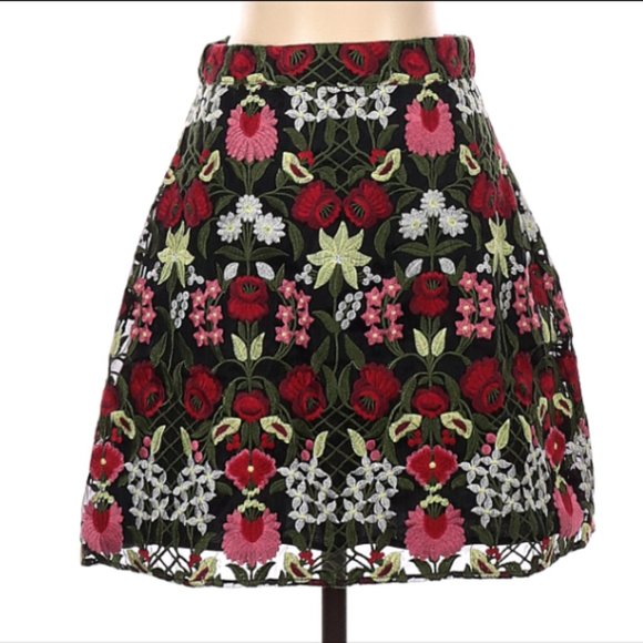Lucy Paris Embroidered Floral Skirt Mini Summer Black - Picture 1 of 2
